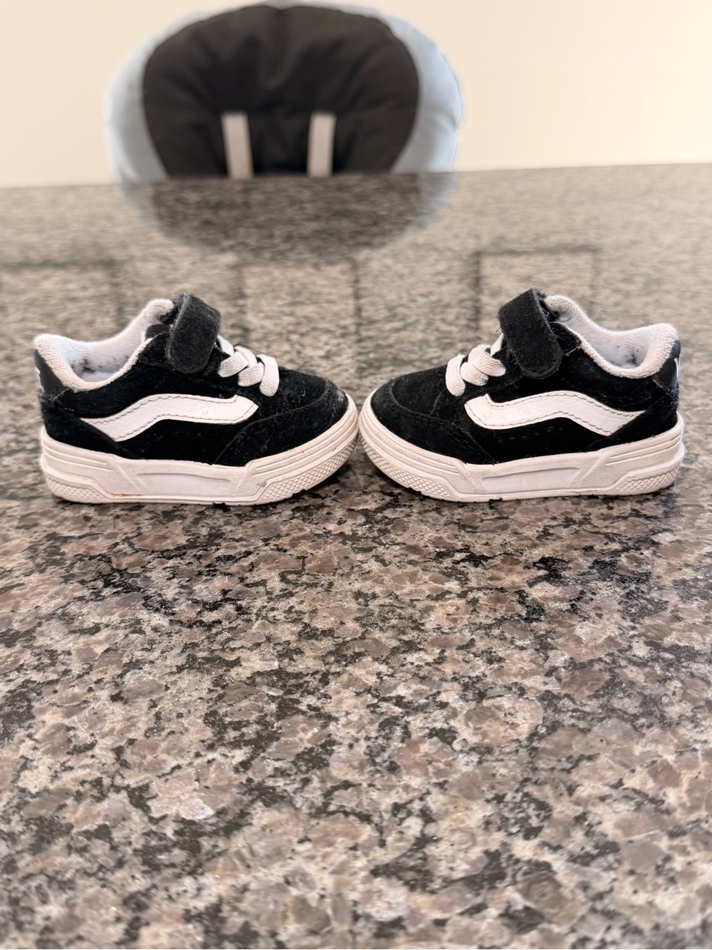 Vans Black and White Kids Velcro Sneakers - Picture 2 of 4